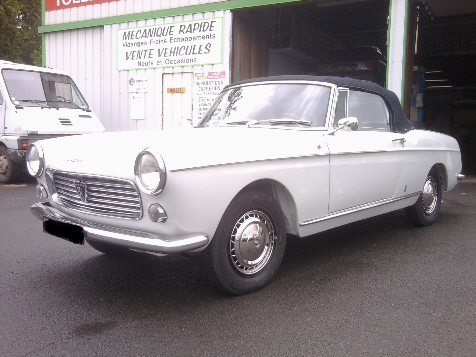 Peugeot 404 rénovée
