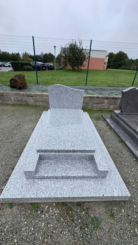 Monument funéraire classique