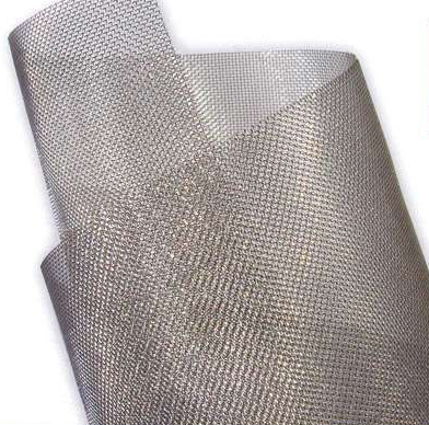 Une barrière antitermite en acier inoxydable.