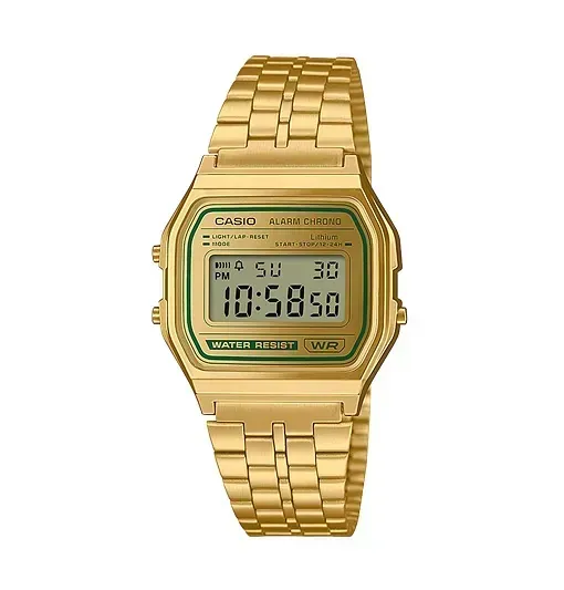 Un reloj Casio dorado muestra la hora como 10:58
