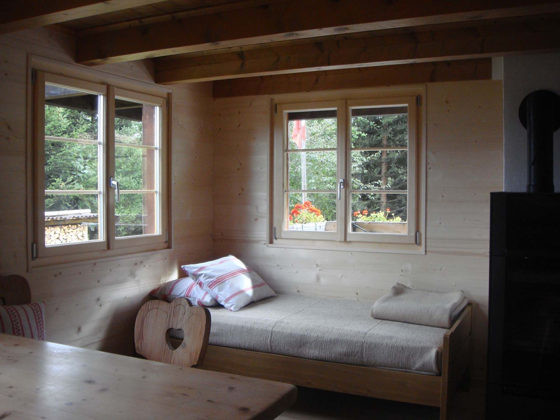 Fenster WÄRMETECHNISCHE SANIERUNG - Lustenberger Holzbau GmbH in Malix