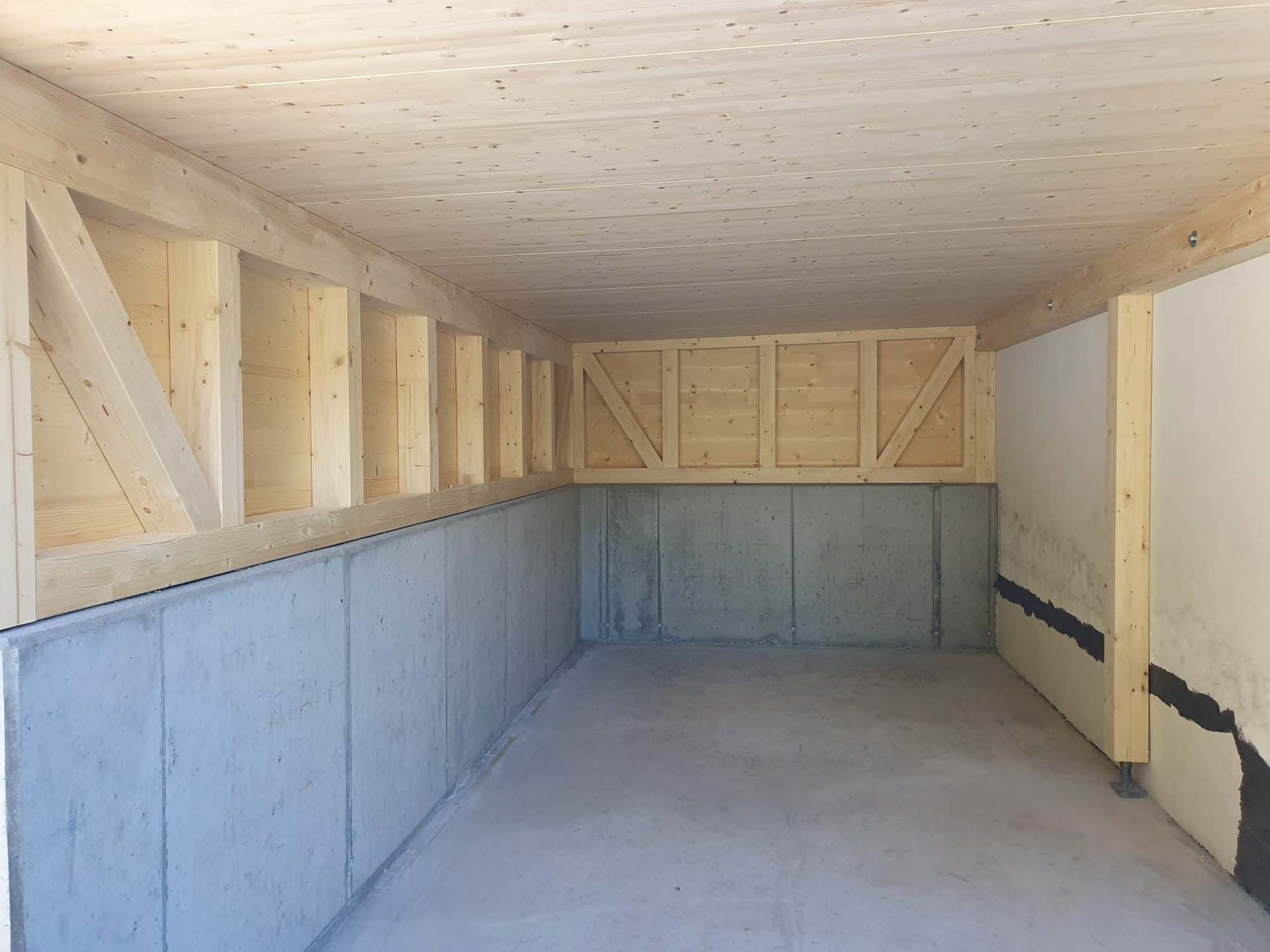 Zimmerei - Lustenberger Holzbau GmbH in Malix