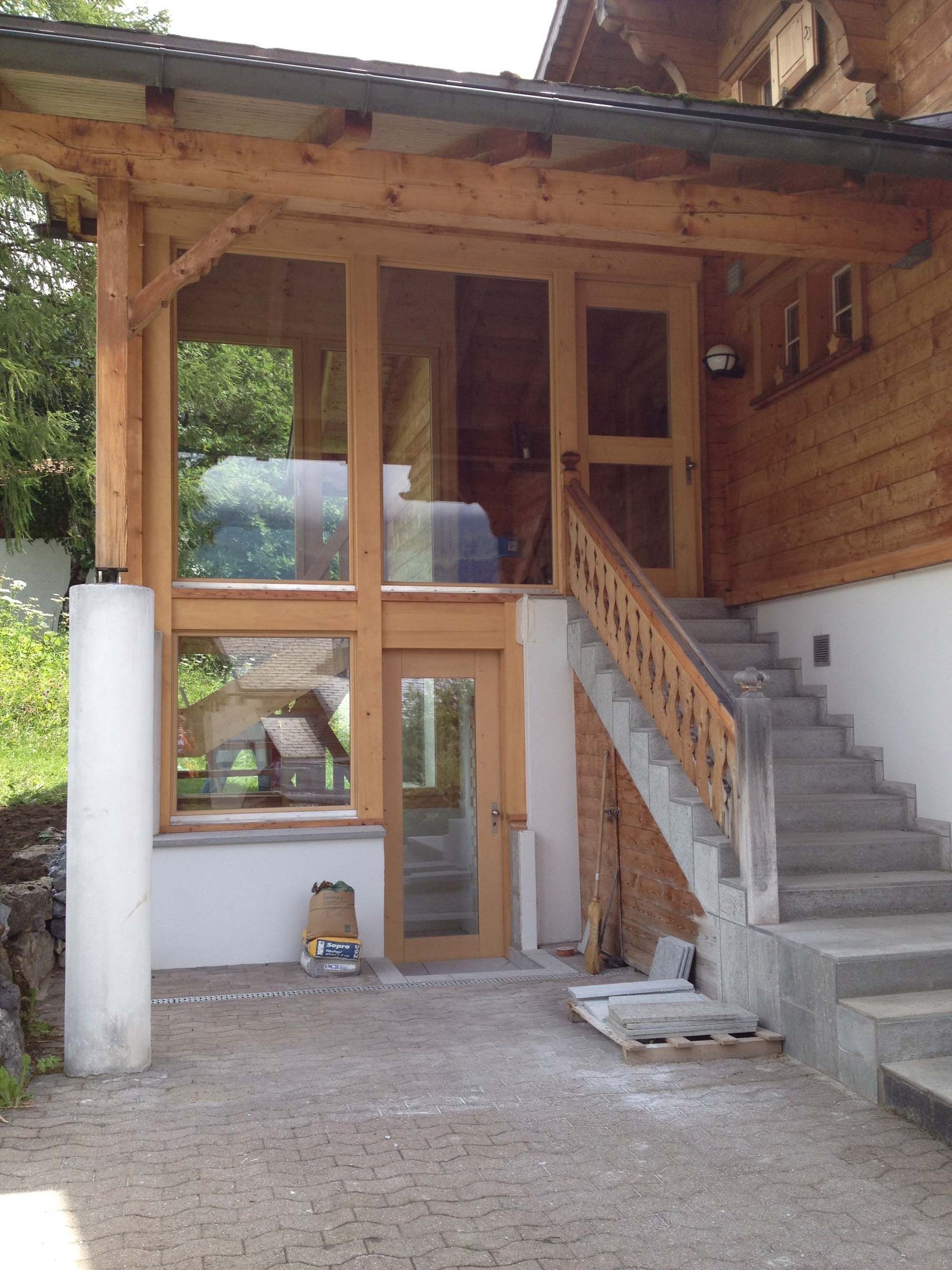 Fenster WÄRMETECHNISCHE SANIERUNG - Lustenberger Holzbau GmbH in Malix