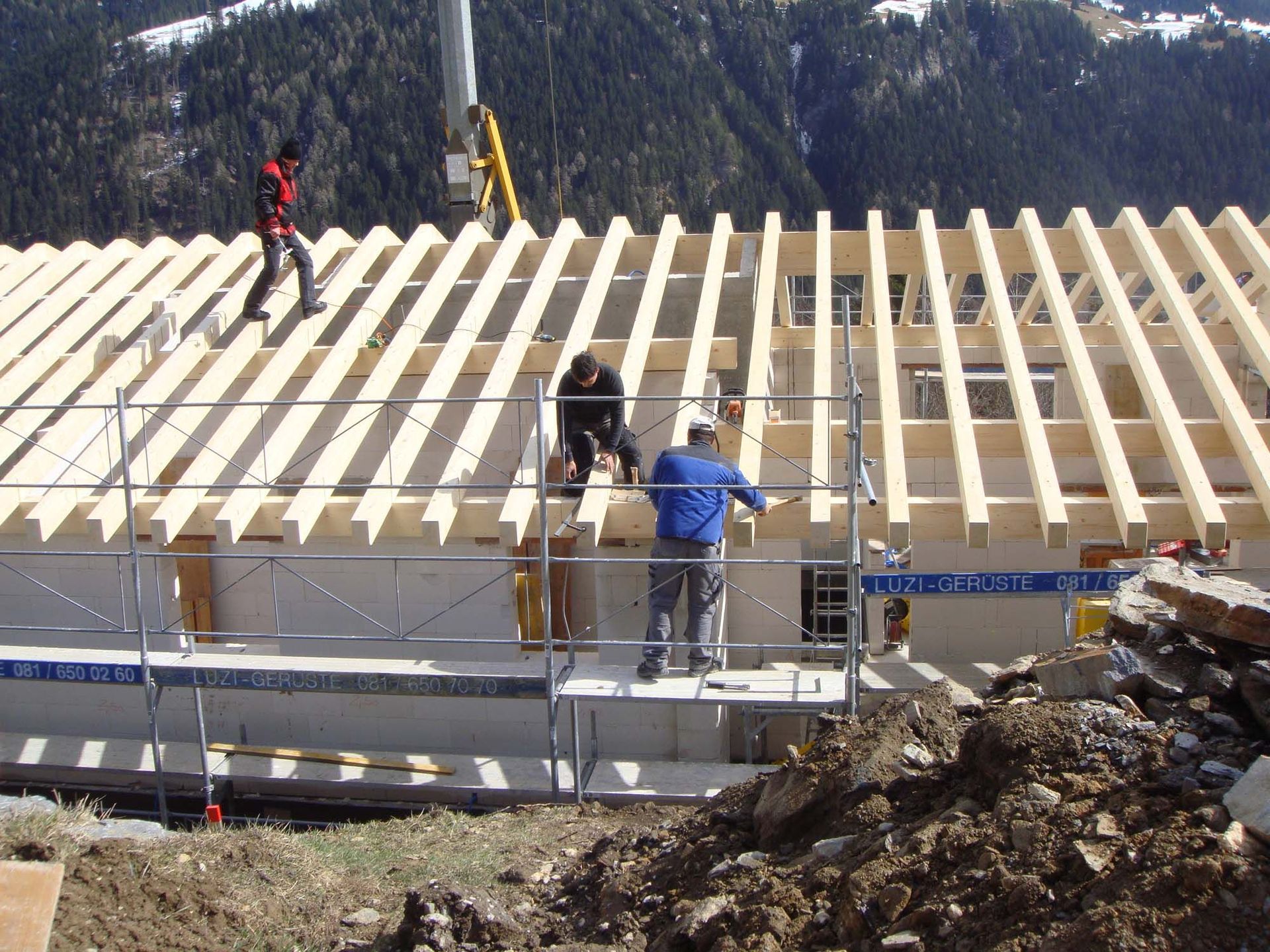 Zimmerei - Lustenberger Holzbau GmbH in Malix