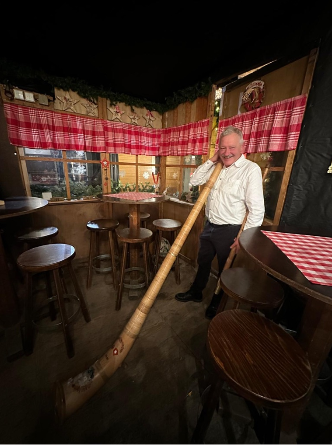 urs keigel, wacker fonduestübli, fonduestuebli wacker, alphorn basel, alphorn fonduestuebli, 