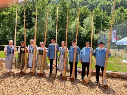 Alphorngruppe Magden, jodlerfest reigoldswil, jodlerfest basel, alphorn basel, alphornblaeser, anna rudolf von rohr,