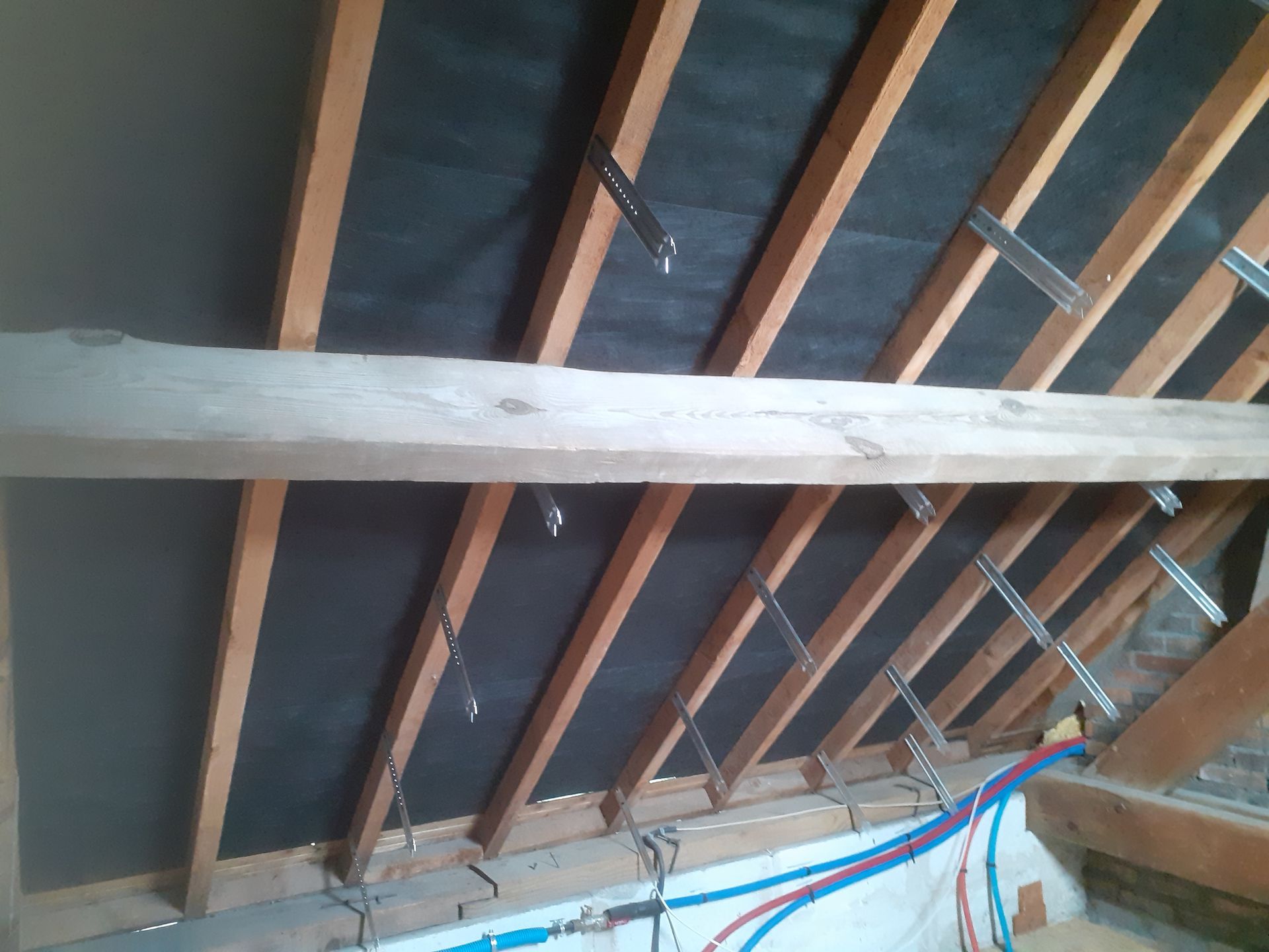 Phase de préparation de la sous-couche d'isolation de rampants 2