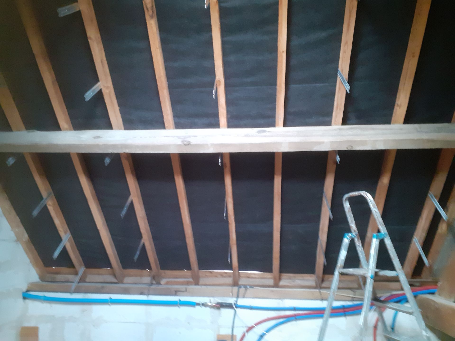 Phase de préparation de la sous-couche d'isolation de rampants 3