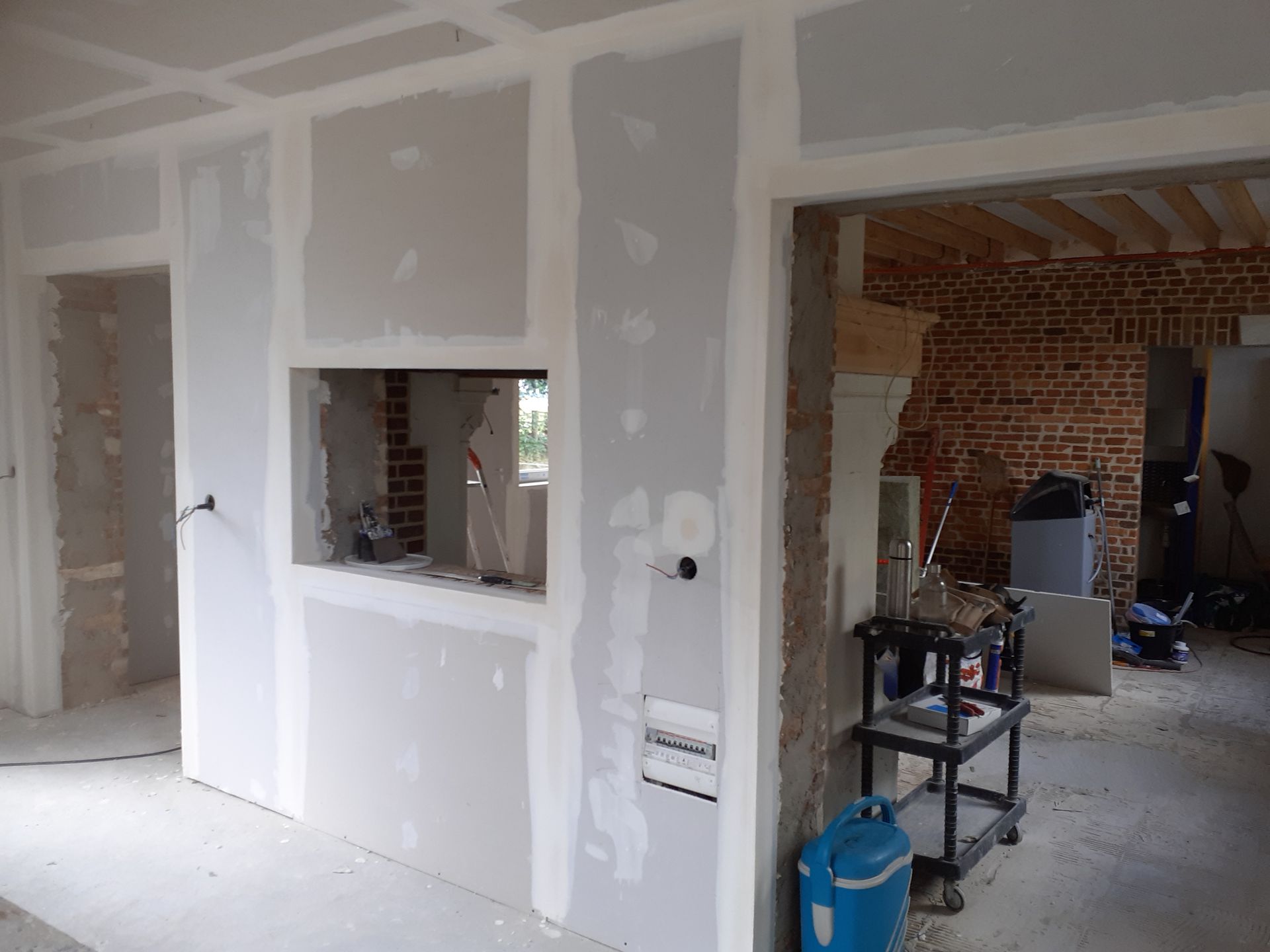 Isolation des murs avec pose de plaques de plâtre 18