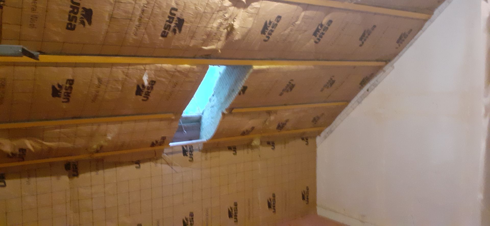 Rampants et fenêtre avec isolant posé 2