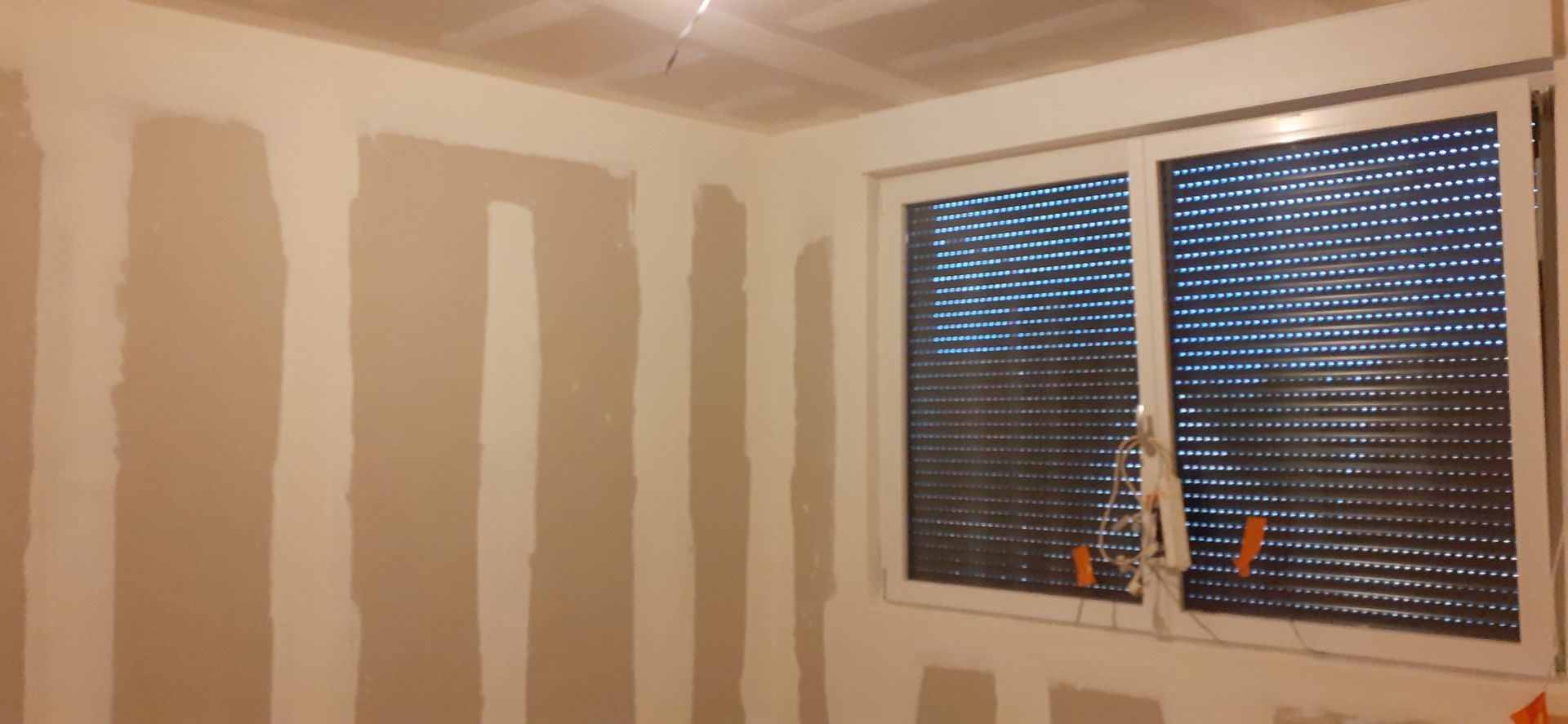 Isolation des murs avec pose de plaques de plâtre 10