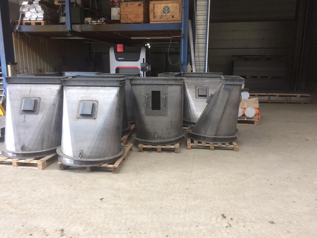 Plusieurs conceptions en acier