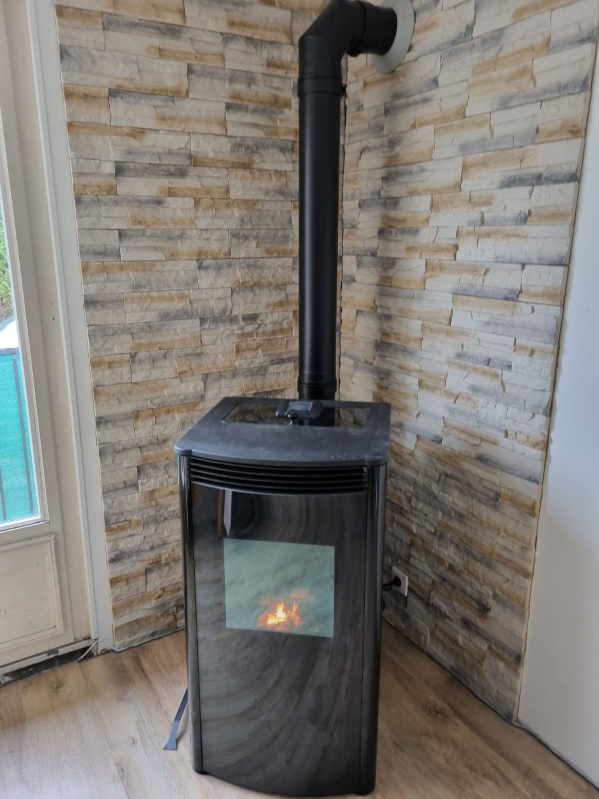 Installation de poêle à granulés