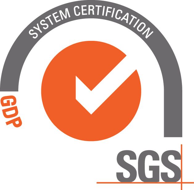Logotipo de certificación del sistema GDP de SGS: círculo naranja con marca de verificación blanca, arco gris y texto.