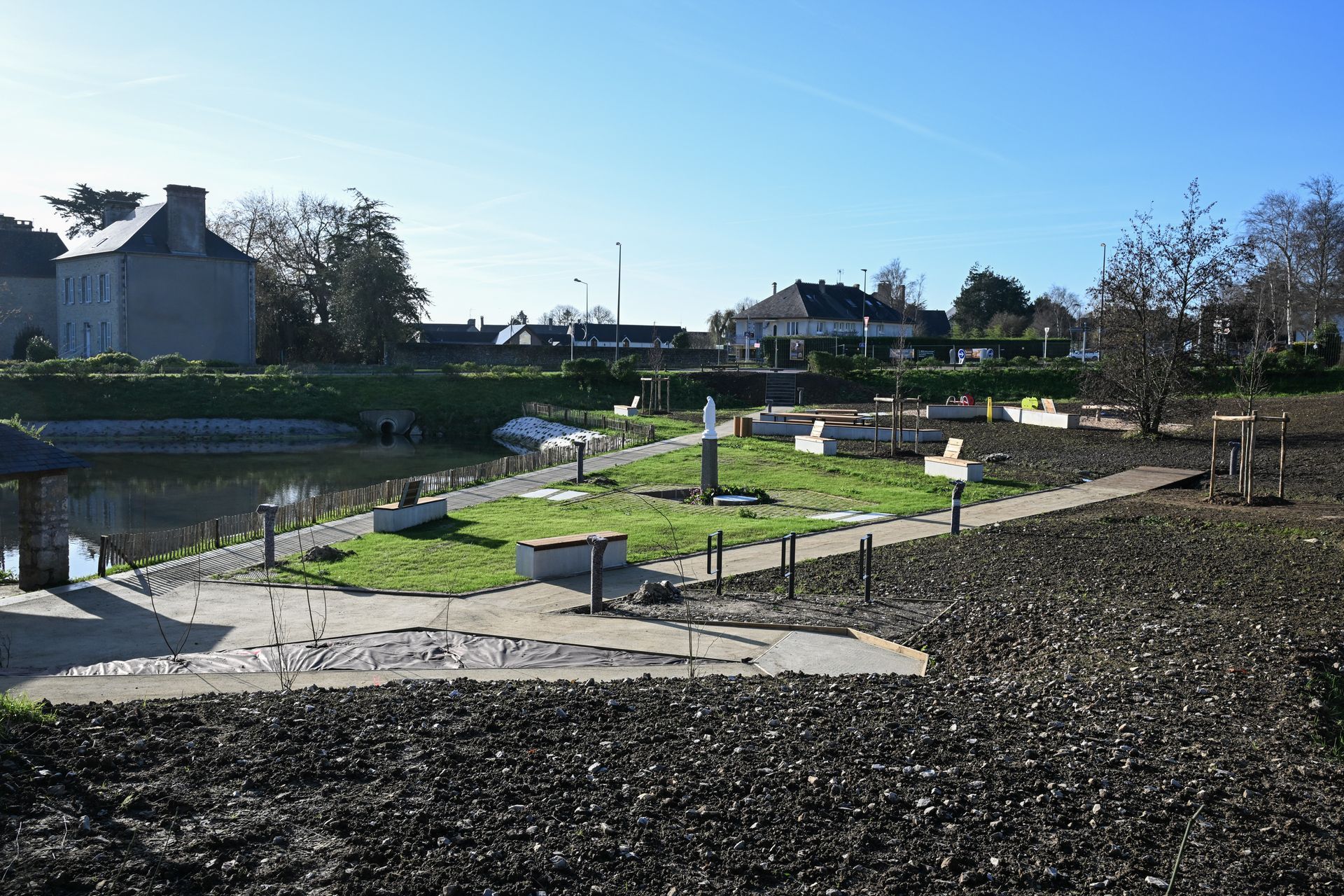 Vue sur le parc de Sainte-Mère-Église après les travaux réalisés par Ouest Terrassement
