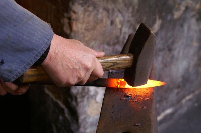 Livraison de charbon de forge professionnel à Chaussin