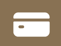 Icono de tarjeta de crédito blanca sobre fondo marrón.