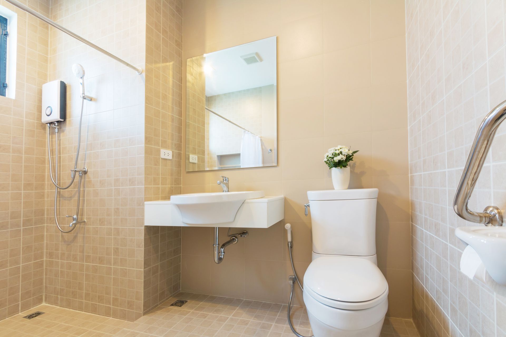 Salle de bains aux normes pour personnes à mobilité réduite