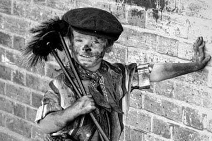 Petit ramoneur en noir et blanc