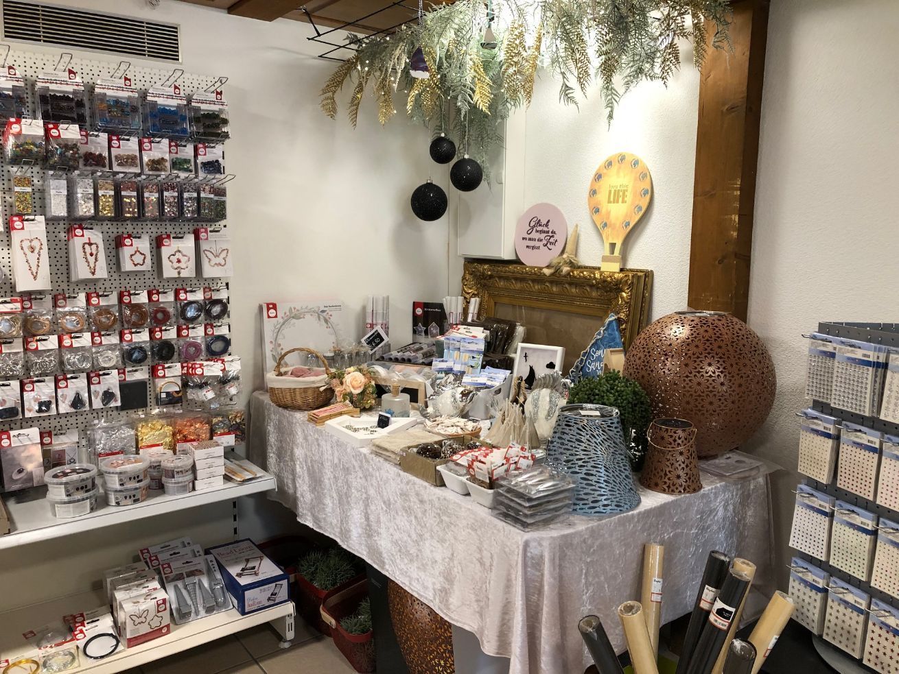 Bastelladen DIY Basteln Deko Material Holz Papier Küssnacht