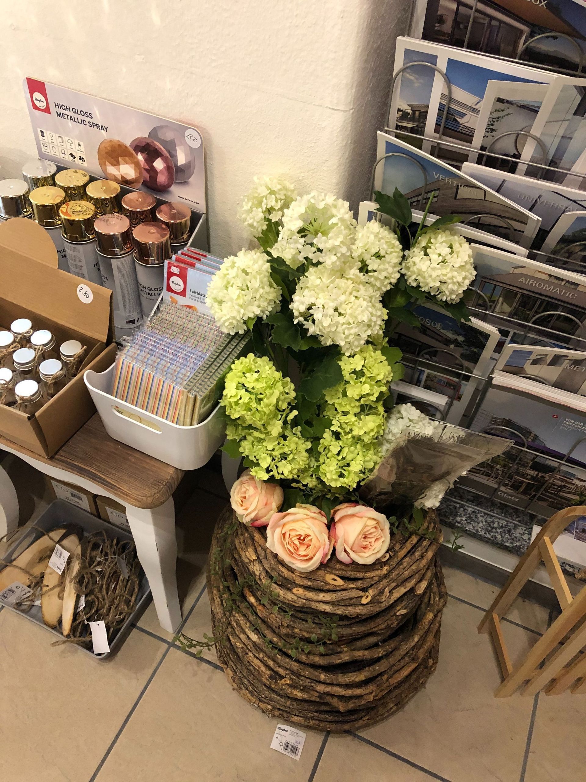 Bastelladen DIY Basteln Deko Material Holz Papier Küssnacht