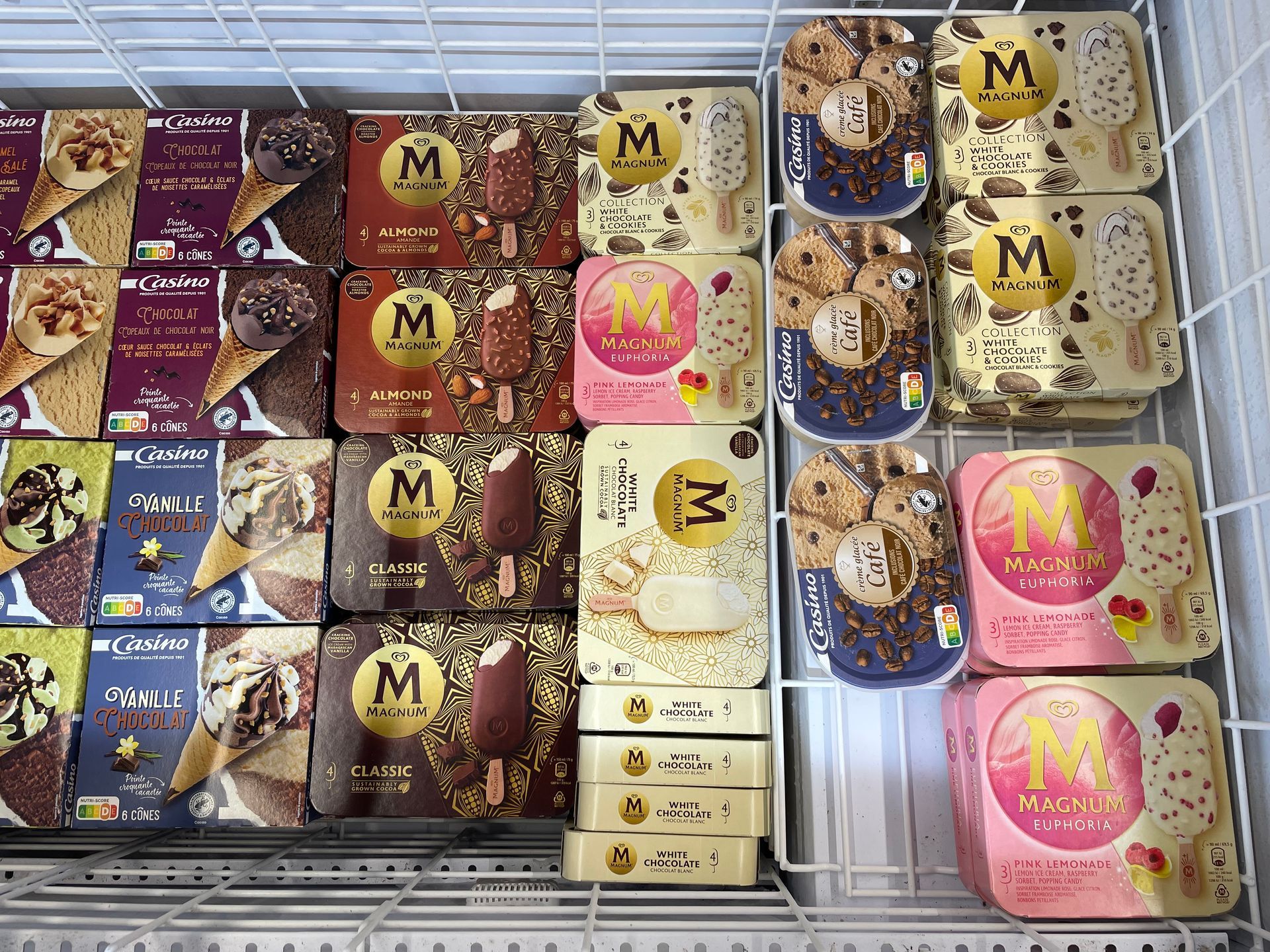 Glaces en vente dans la supérette