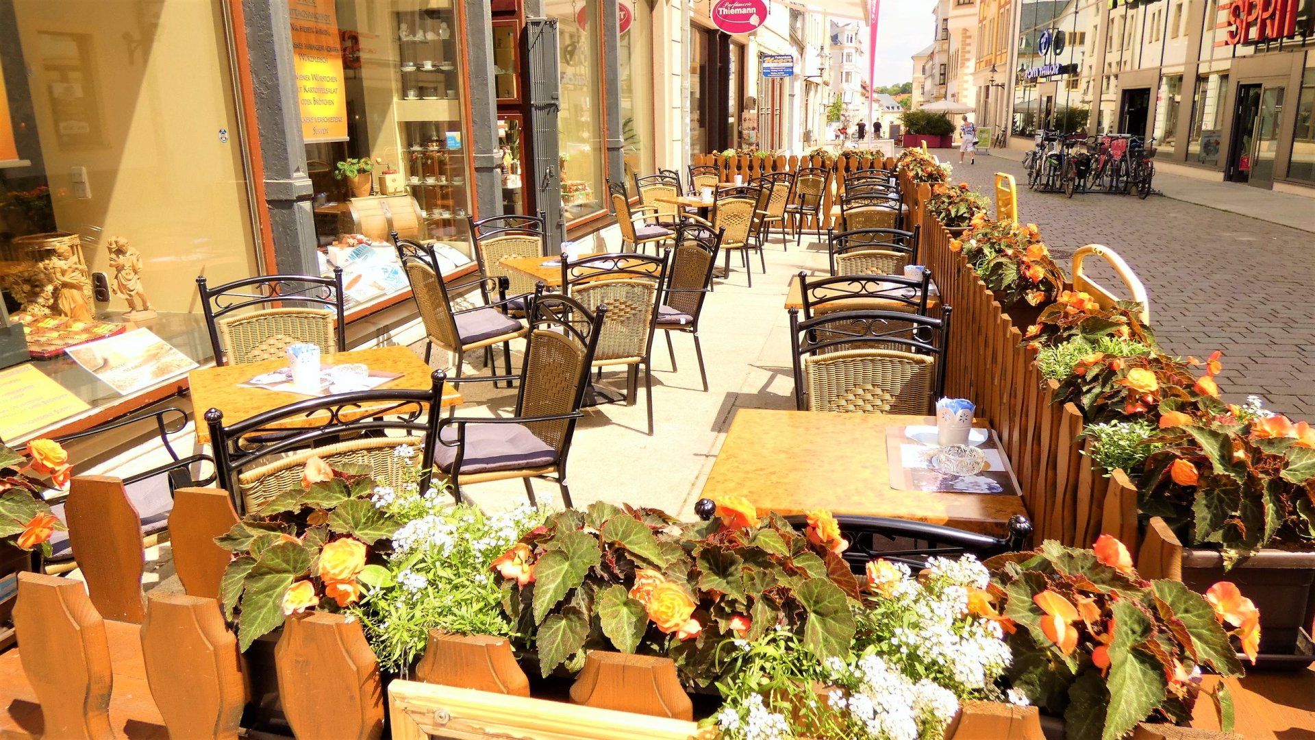 Unser Außenbereich – Konditorei & Caféhaus „Markgraf Otto“