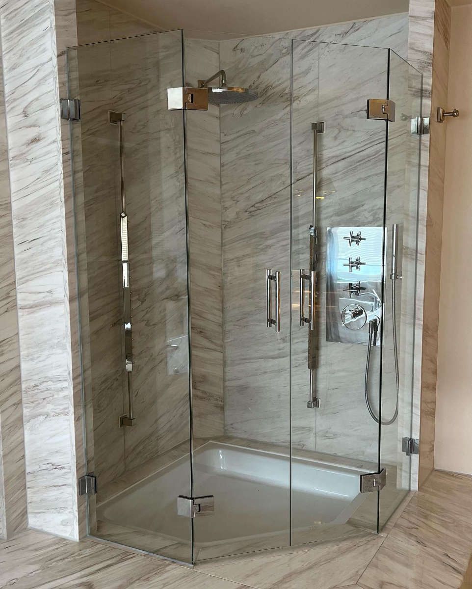 Duschkabine Ecke Schräge