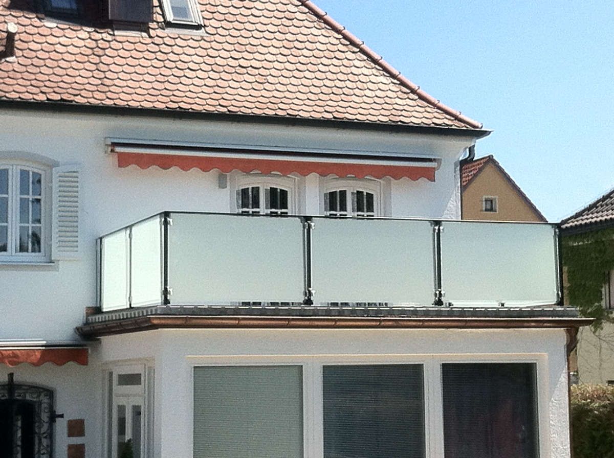 Balkongeländer aus Glas