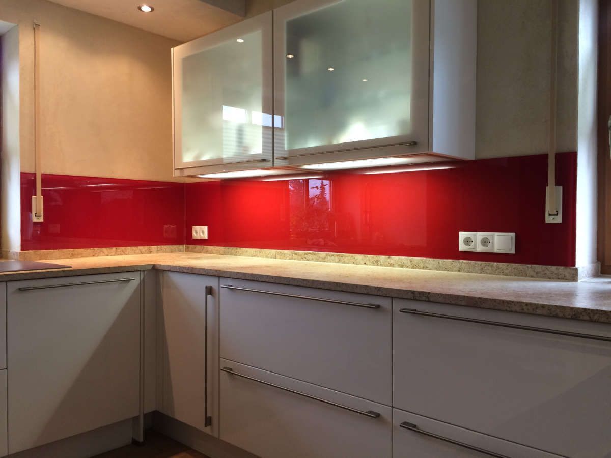 Küchenrückwand rot