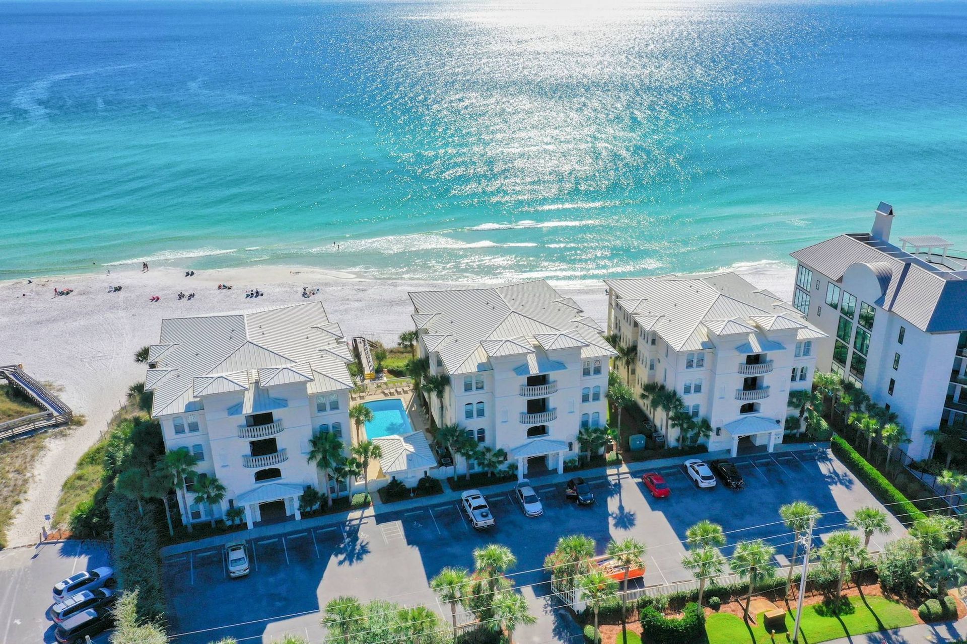 Two overlapping blank image placeholder icons, white on a gray background.