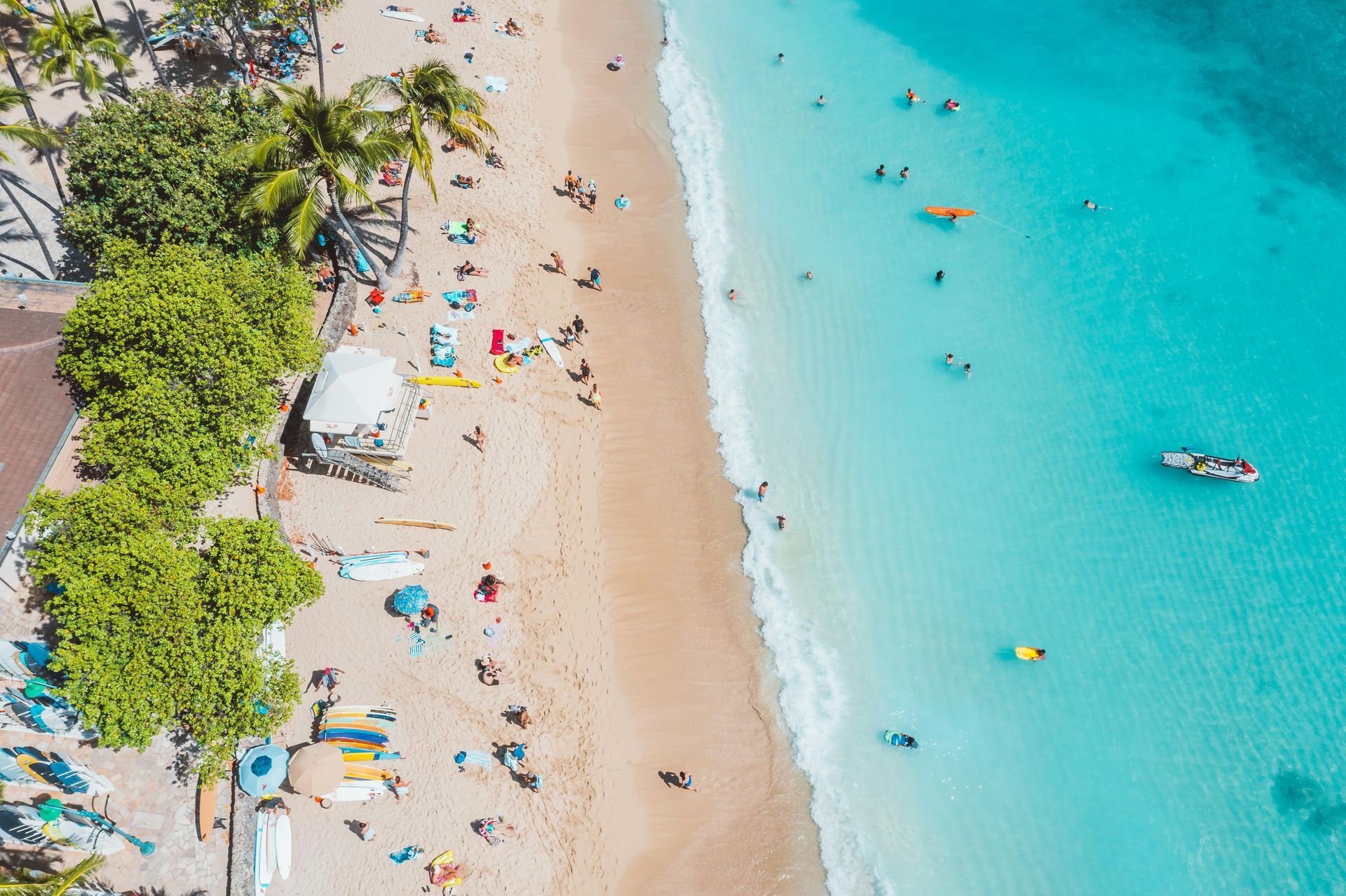 Two overlapping blank image placeholder icons, white on a gray background.