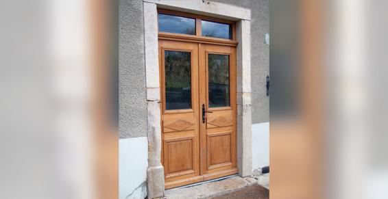 Remplacement de porte d'entrée - J.C. Reveyrand à Saint-Pierre-de-Chan