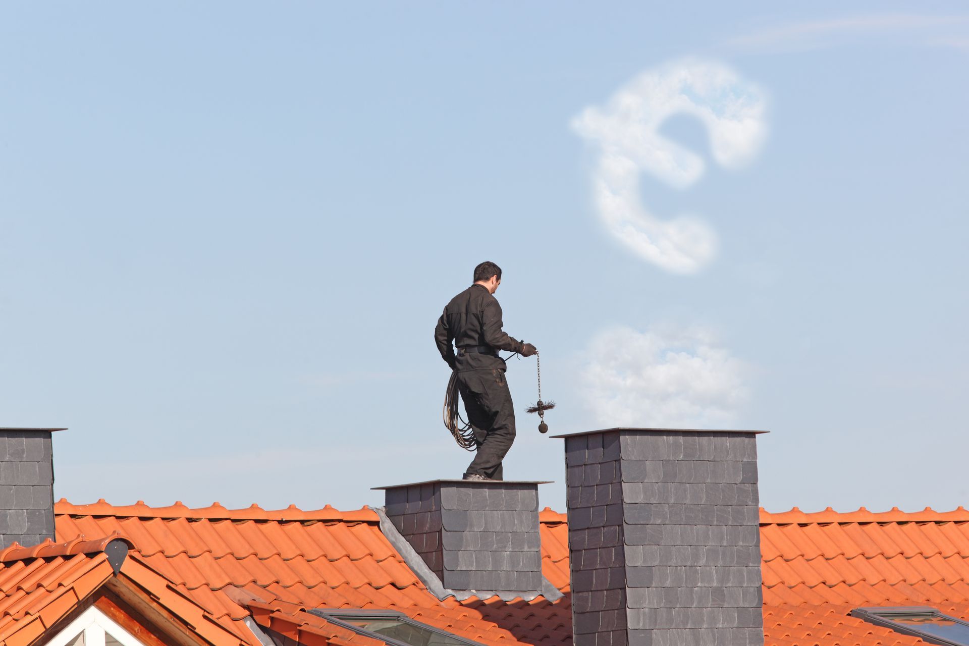 Ramoneur expert professionnel sur toit