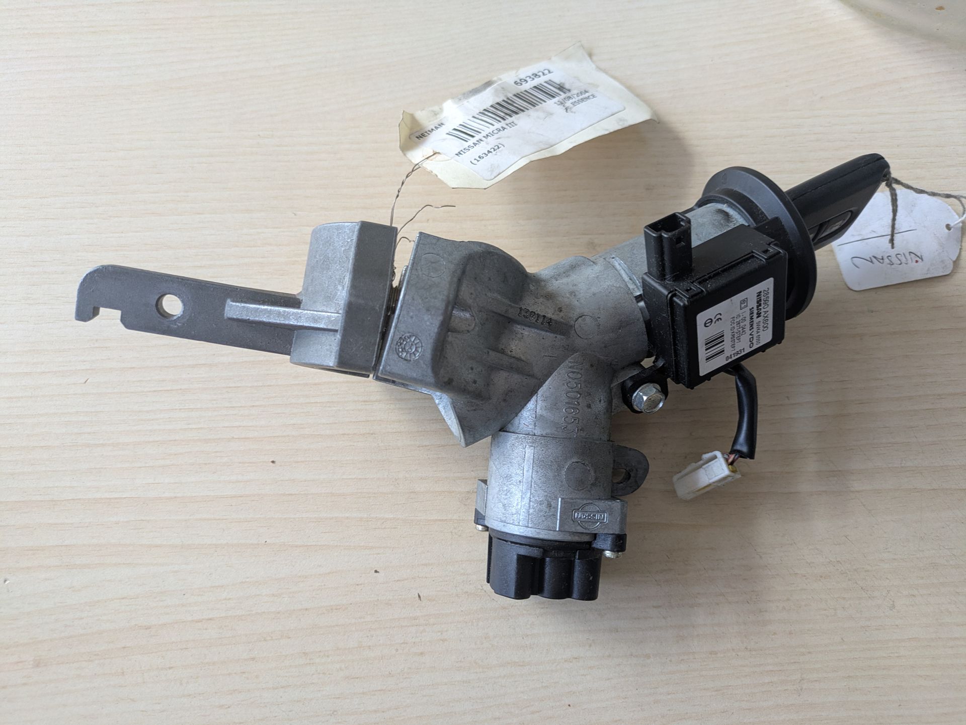 45€ neiman nissan micra 3 ref : 28590AX600