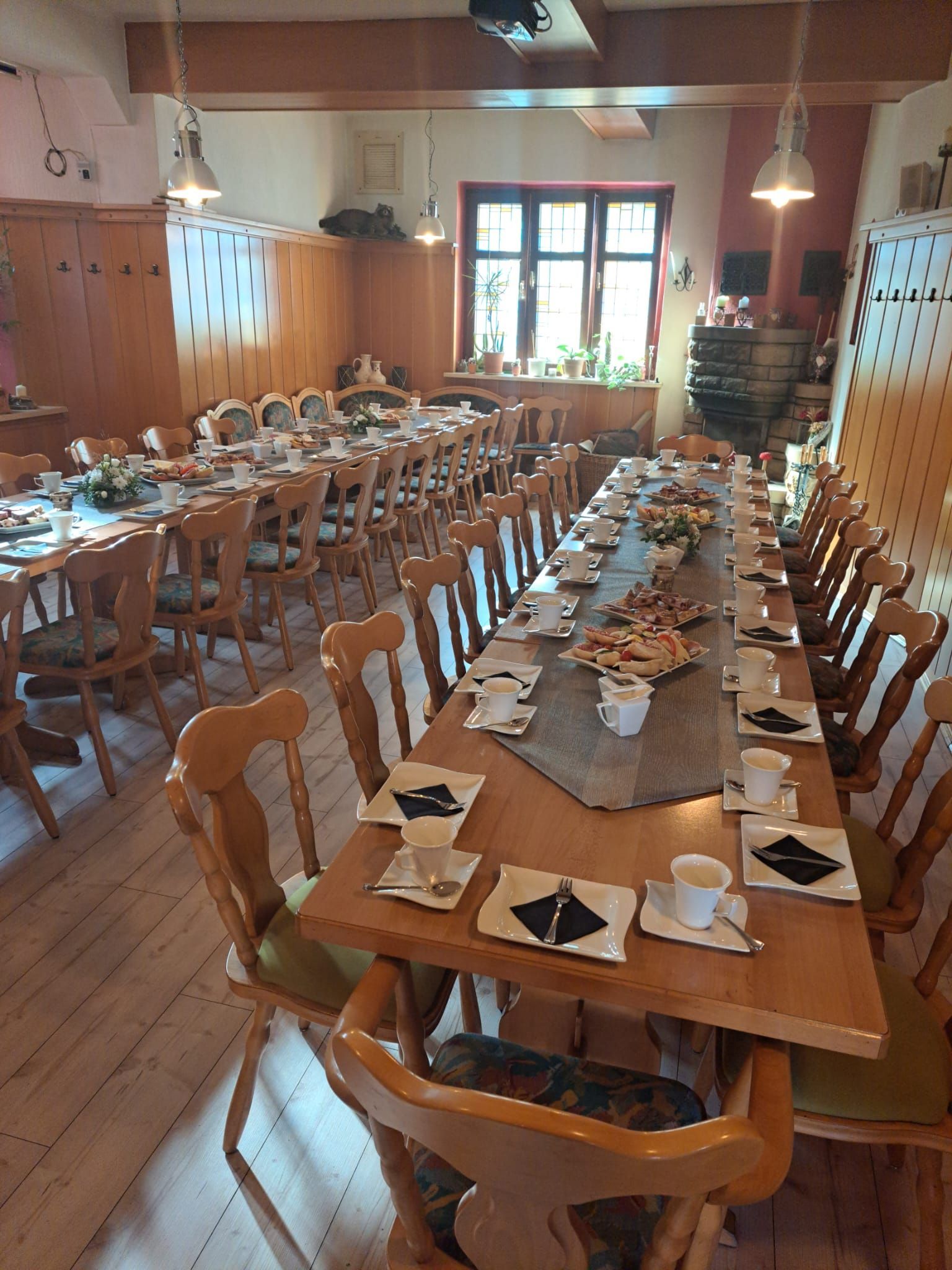 Hotel Deutsches Haus, Platzhalter