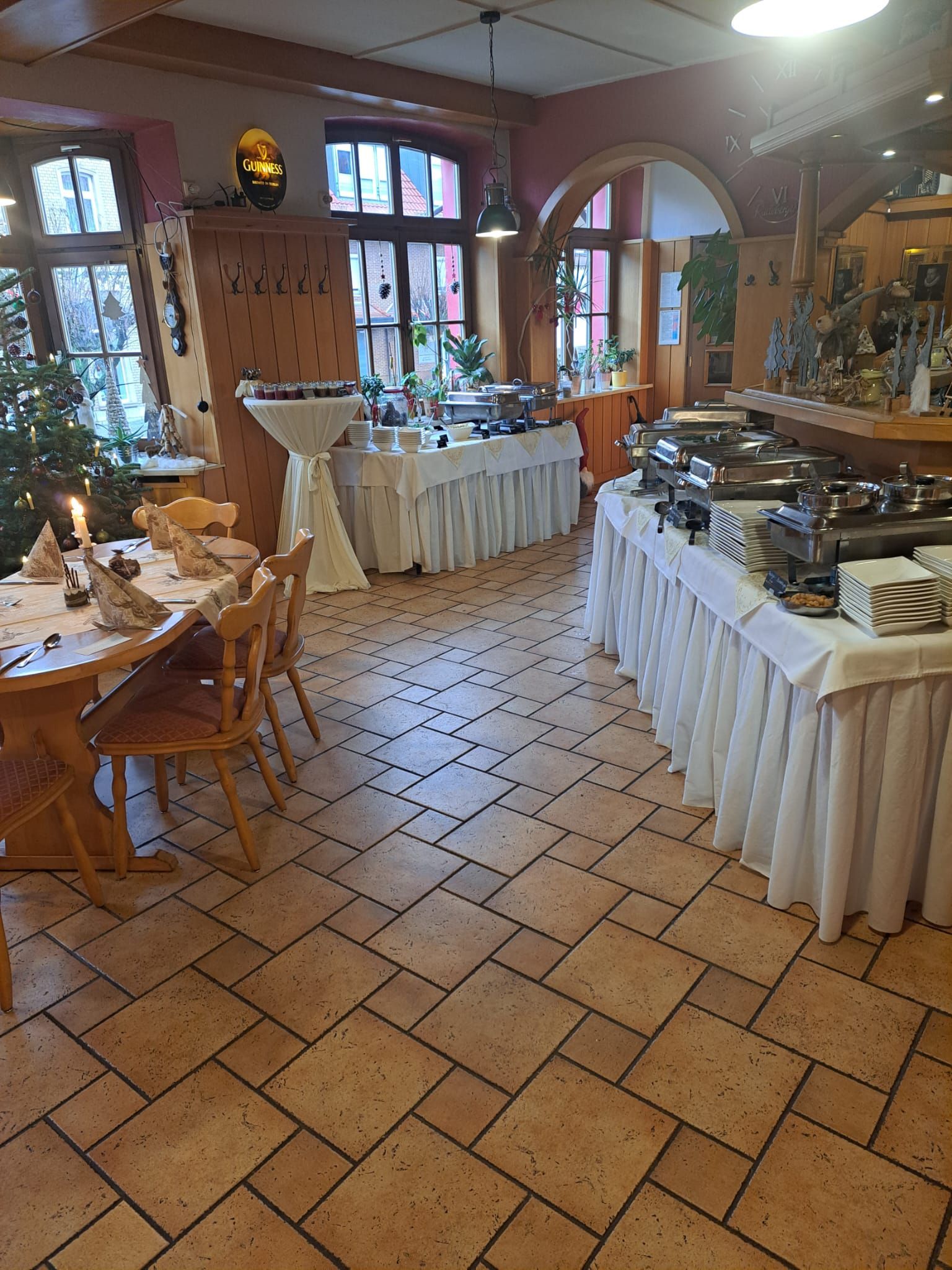 Hotel Deutsches Haus, Platzhalter