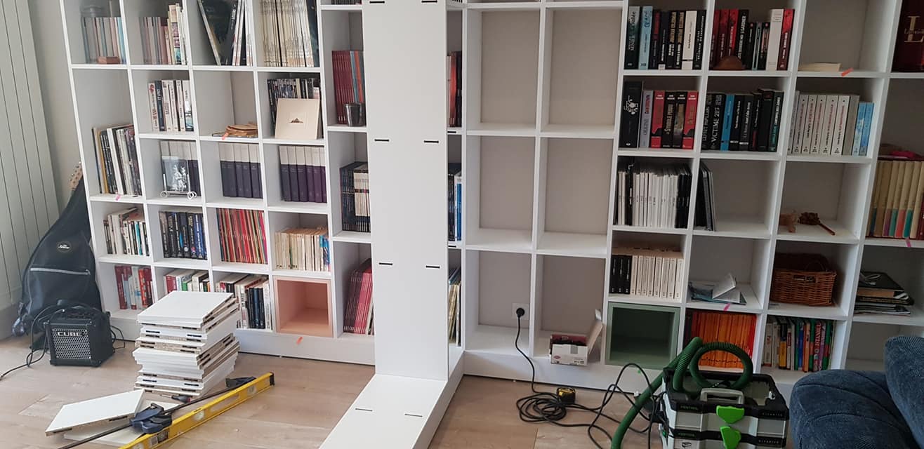 Pose de bibliothèque