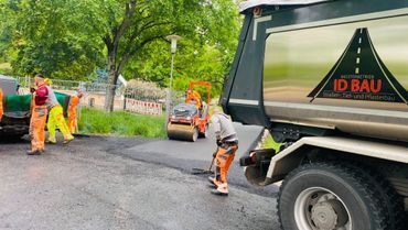 ID BAU Planierwalze Asphalt