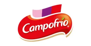 Logotipo de Campofrio en rojo y blanco con una cinta rosa y morada encima.