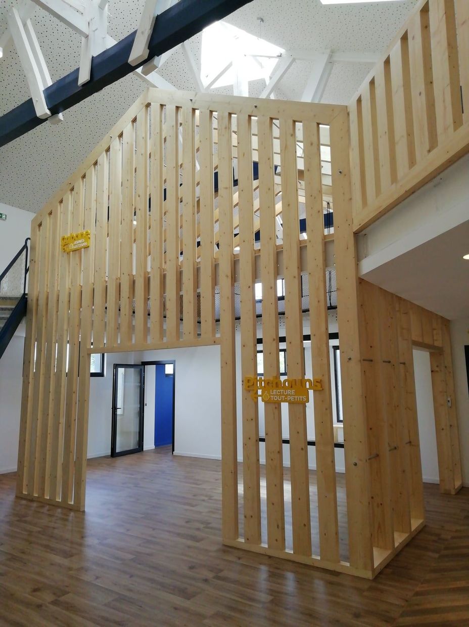 Une structure en bois.