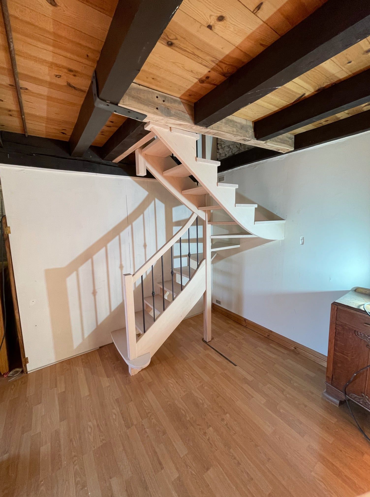 Un escalier.