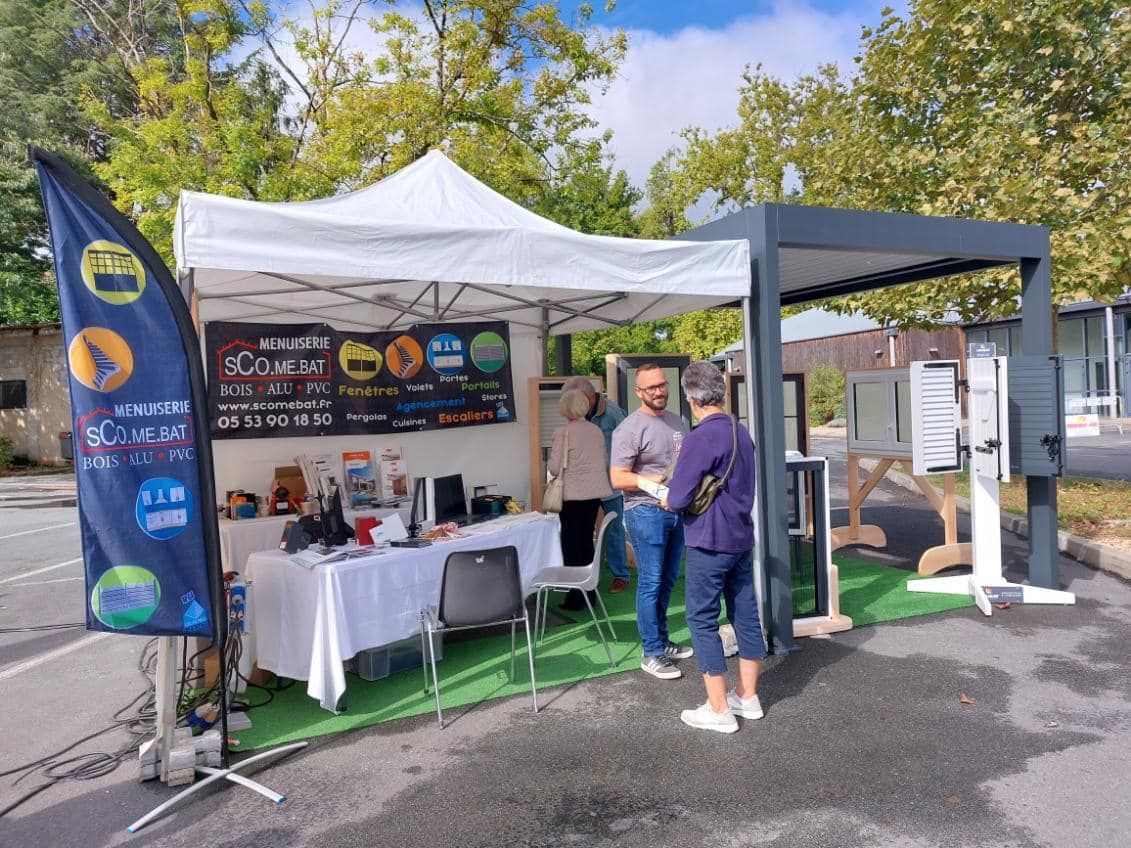 Un stand d'exposition de l'entreprise.