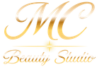 Logotipo dorado con la inscripción “MC Beauty Studio” sobre fondo blanco.