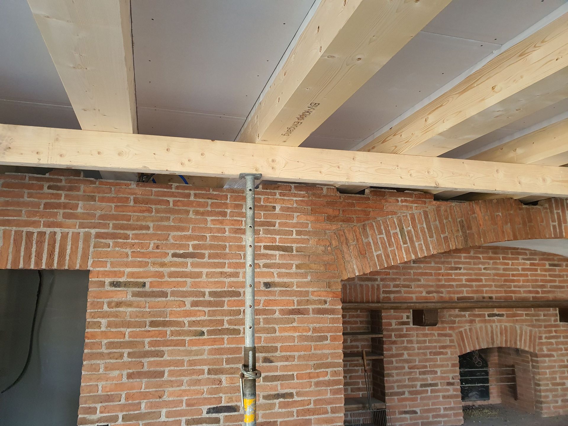 Holzhaus - Kipp Holzbau & Bedachungen GmbH