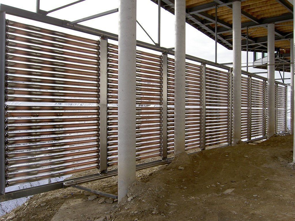 Bergstation Samnaun Sonnenkollektorenanlage mit Vakuumrören - S+W Solar- & Wärmepumpentechnik AG