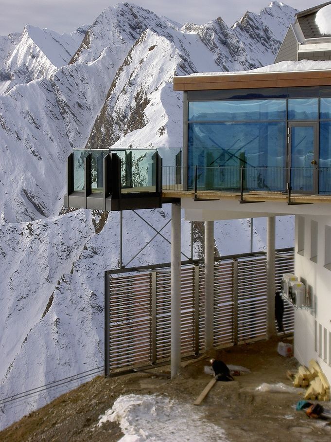 Bergstation Samnaun Sonnenkollektorenanlage mit Vakuumrören - S+W Solar- & Wärmepumpentechnik AG