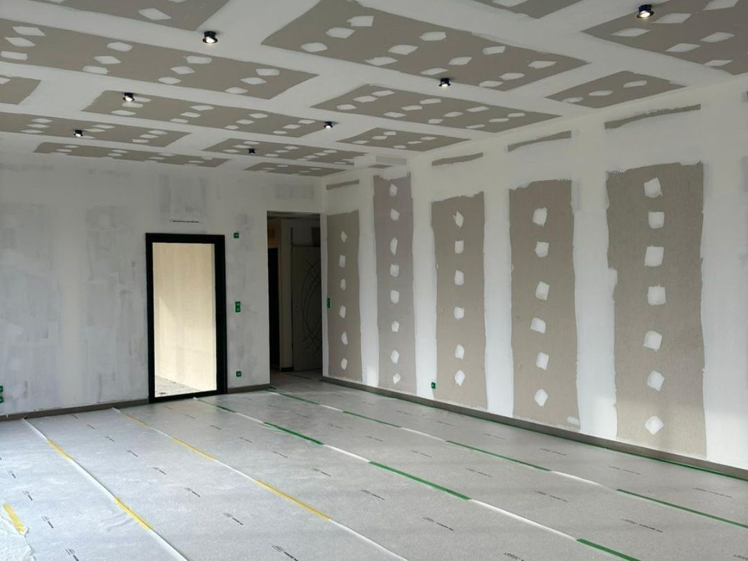 Pose de cloisons et isolation intérieur.