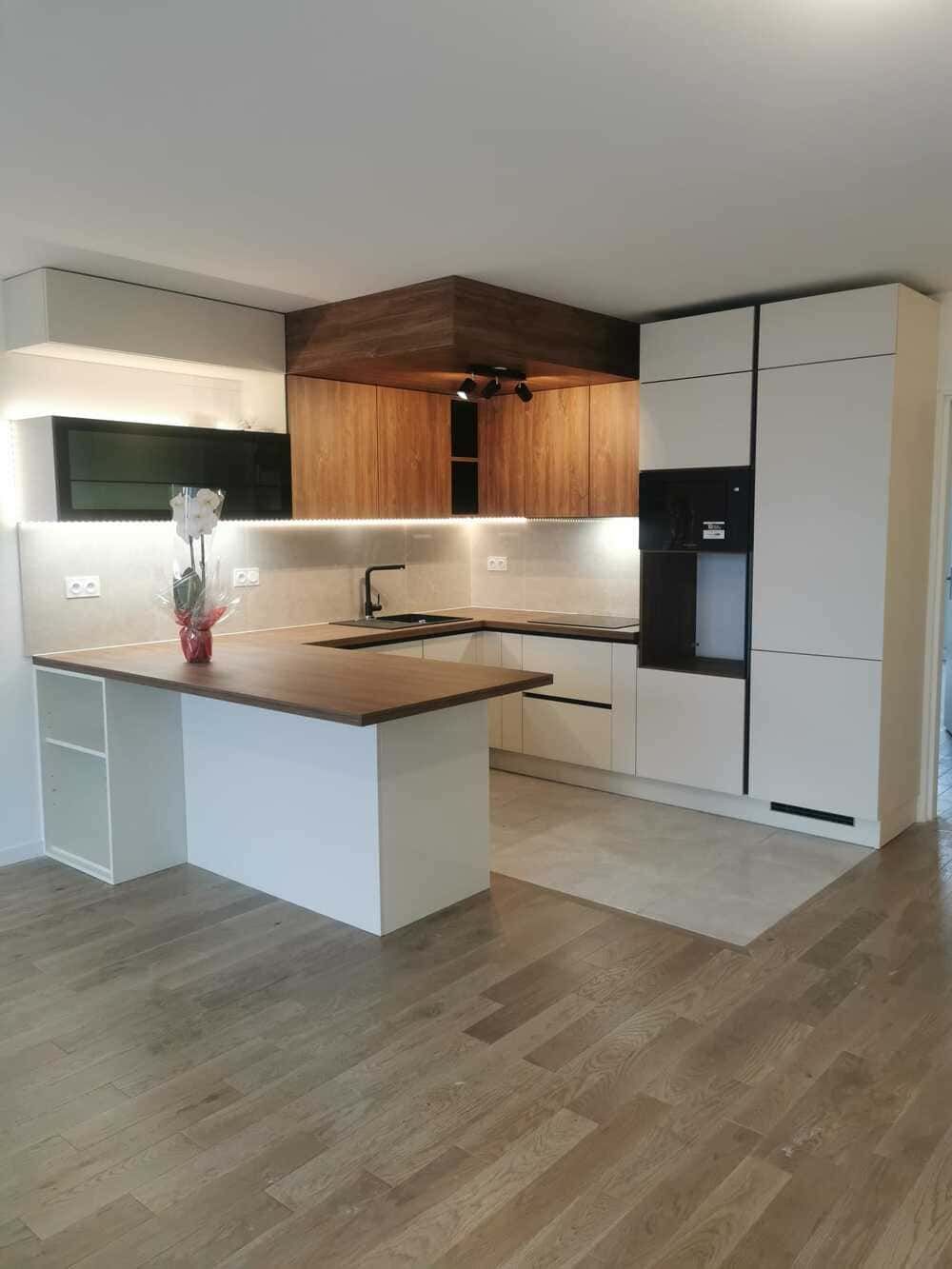 Cuisine créée par l'entreprise 8