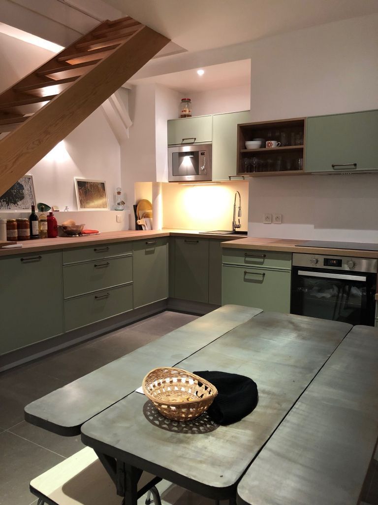 Cuisine créée par l'entreprise 69